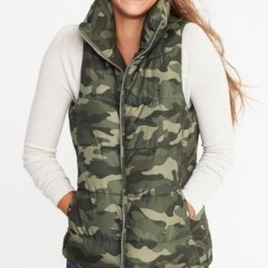 Like NEW! Old Navy Army Green Camo Fleece Puffer Vest Small